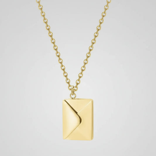 Lola Love Letter Pendant